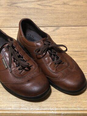 Mephisto men brown leather sneaker shoes, Runoff size 10.5 Us, made in Portugal,